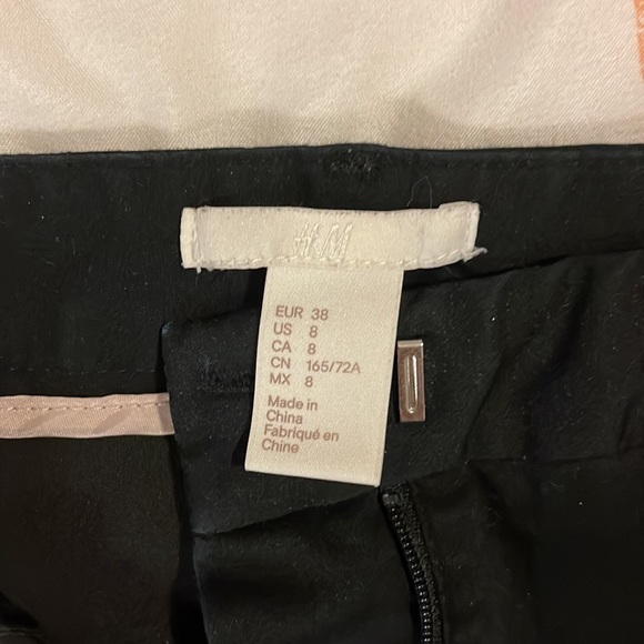 HM black shorts size 8 worn once - Picture 2 of 4